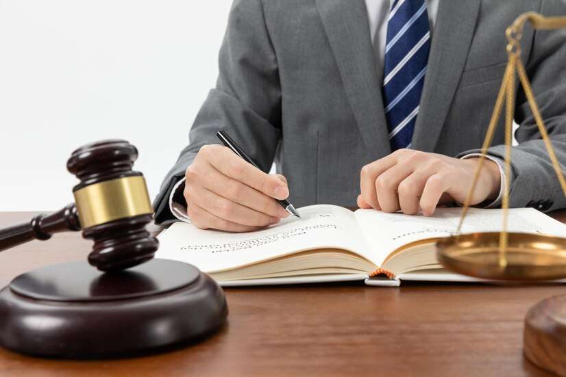 Consejos de un Abogado: Guía para Enfrentar Asuntos Legales con Éxito