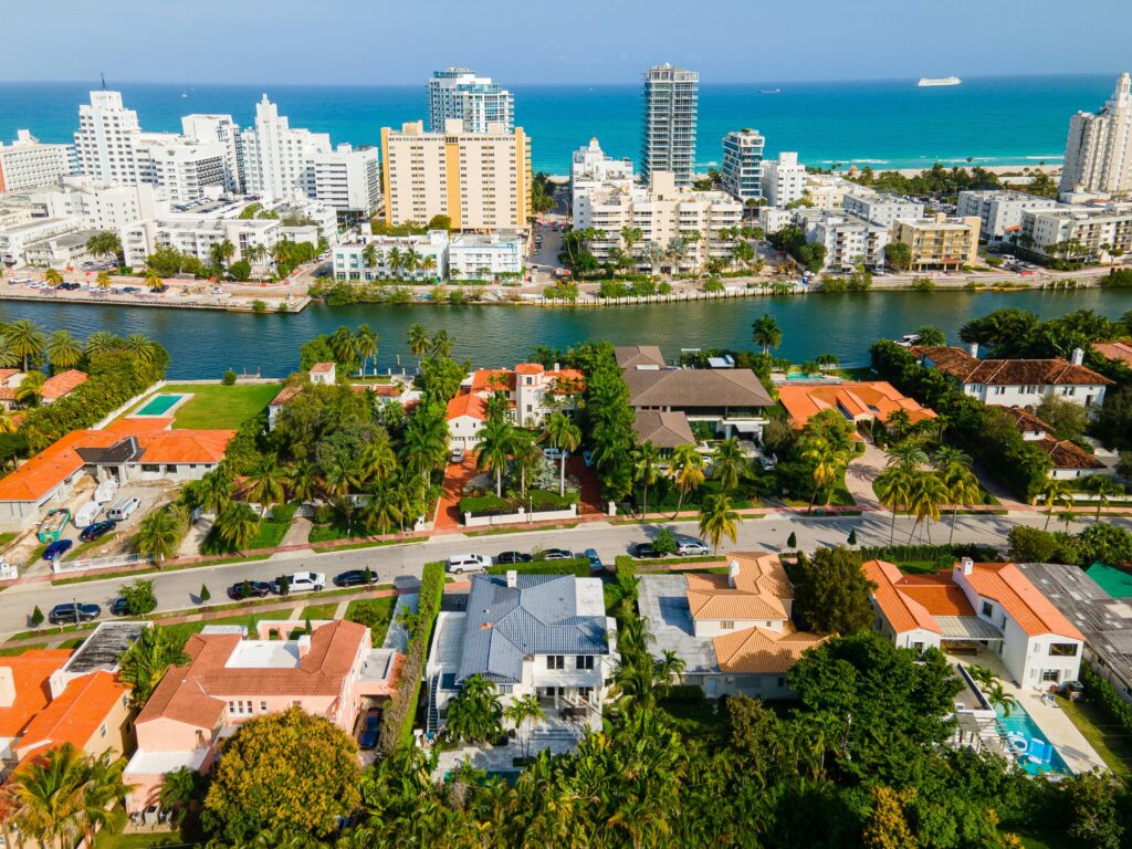 How Far is Fort Lauderdale from Miami? Find Out Now!